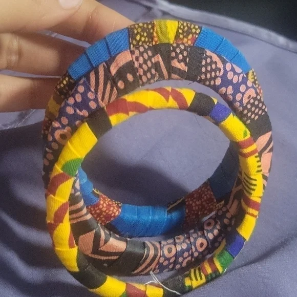 Bracelet - Picture 1 of 2